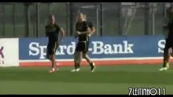 Scherzo di Lewandowsky a Reus durante l'allenament