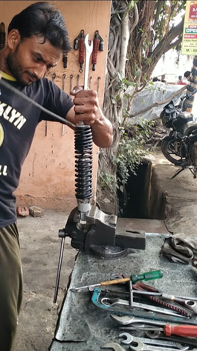 Bajaj Pulsar Rear Shocker Repair #shocker #shockerrepair #automobile