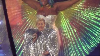 Miley Cyrus Bangerz World Tour Melbourne - Adore You