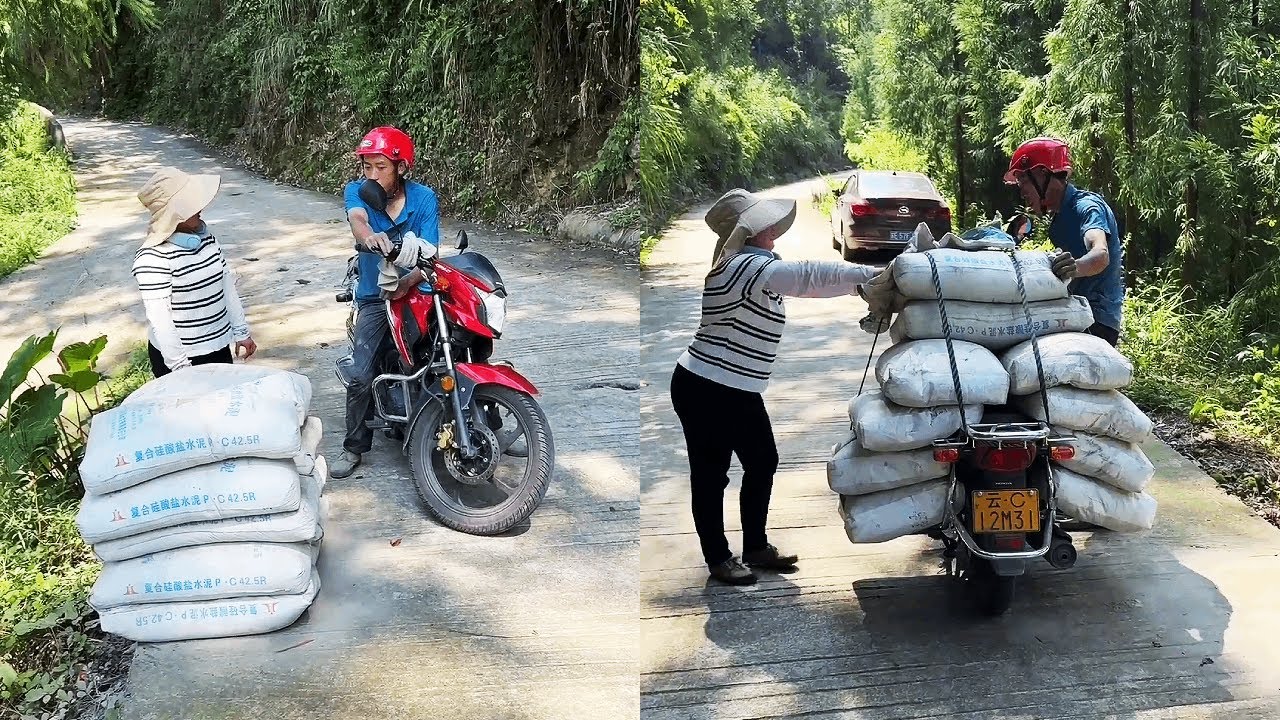 Добрый молодой человек помог девушке донести муку в гору.