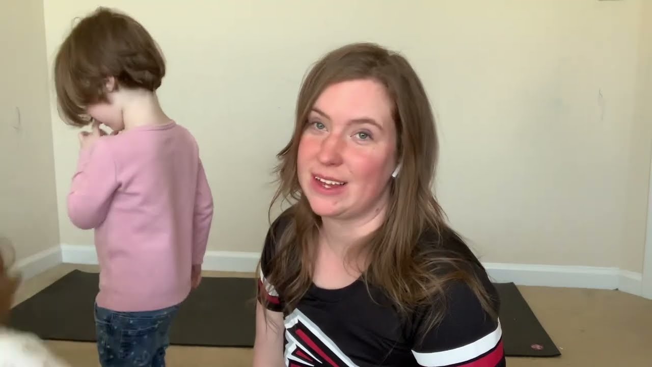 Yoga Class with Kids - FAIL 😂