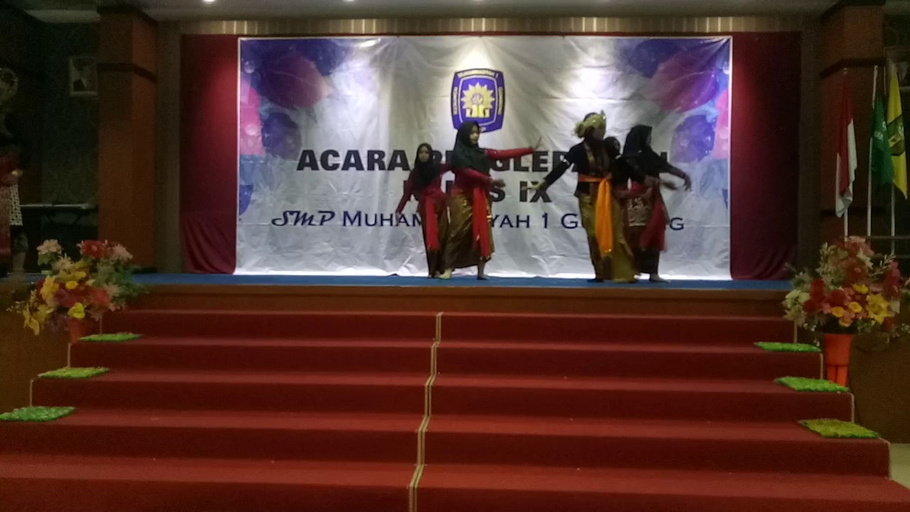 DRAMA : RORO JONGGRANG PERPISAHAN SMP MUHAMMADIYAH 1 GOMBONG - YouTube