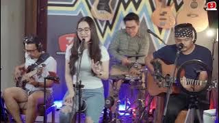 3 Pemuda Berbahaya - Teman Tapi Mesra