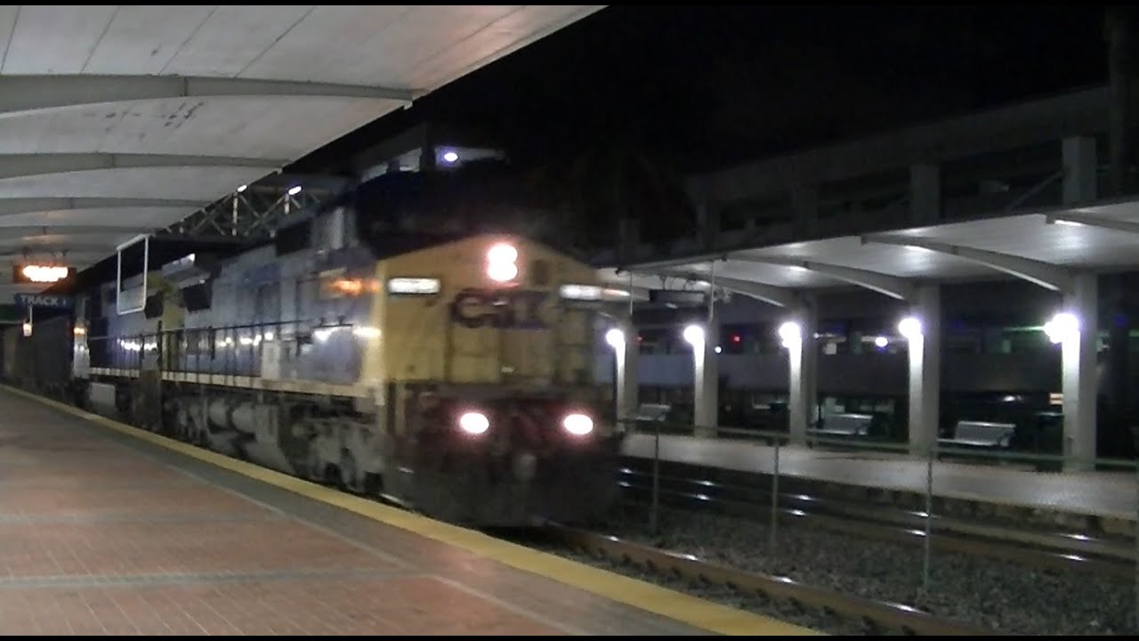 CSX Freight Train 150 - YouTube