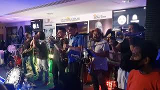 La Caida y la Gloria - Chino y su Gala en el centro de espectaculos Marvelous