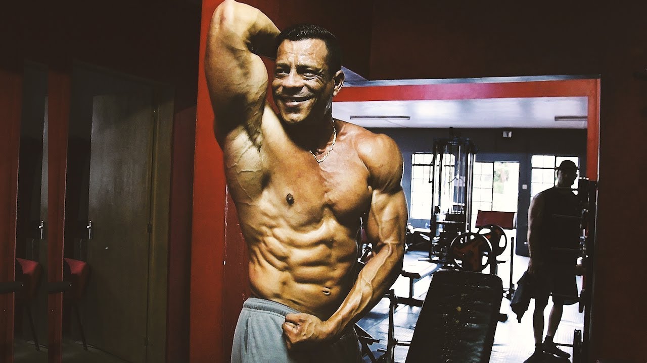 Aldo Farla, Mr Universe 2018 : «L’alcool m’a poussé à me tourner vers le bodybuilding»