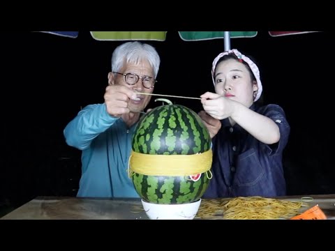 몰카)고무줄로 <strong>왕수박</strong> 터트리기ㅋㅋㅋㅋㅋㅋ