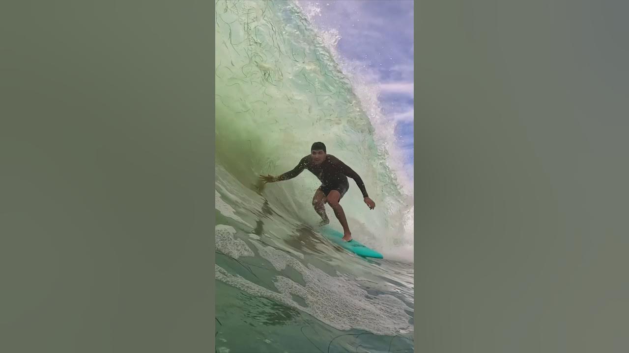 LONGEST SHOREBREAK BARREL!👍🏼 GarrettAbdulla GarrettAbdulla Surfing 