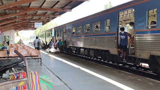 ขบวน 261 จอดบ้านโป่ง ordinary train 261