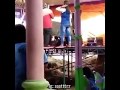 Biduan dangdut terjatuh dari panggung