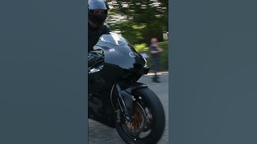 Guy Martin rides Crighton CR700W Rotary bike at Cadwell Park