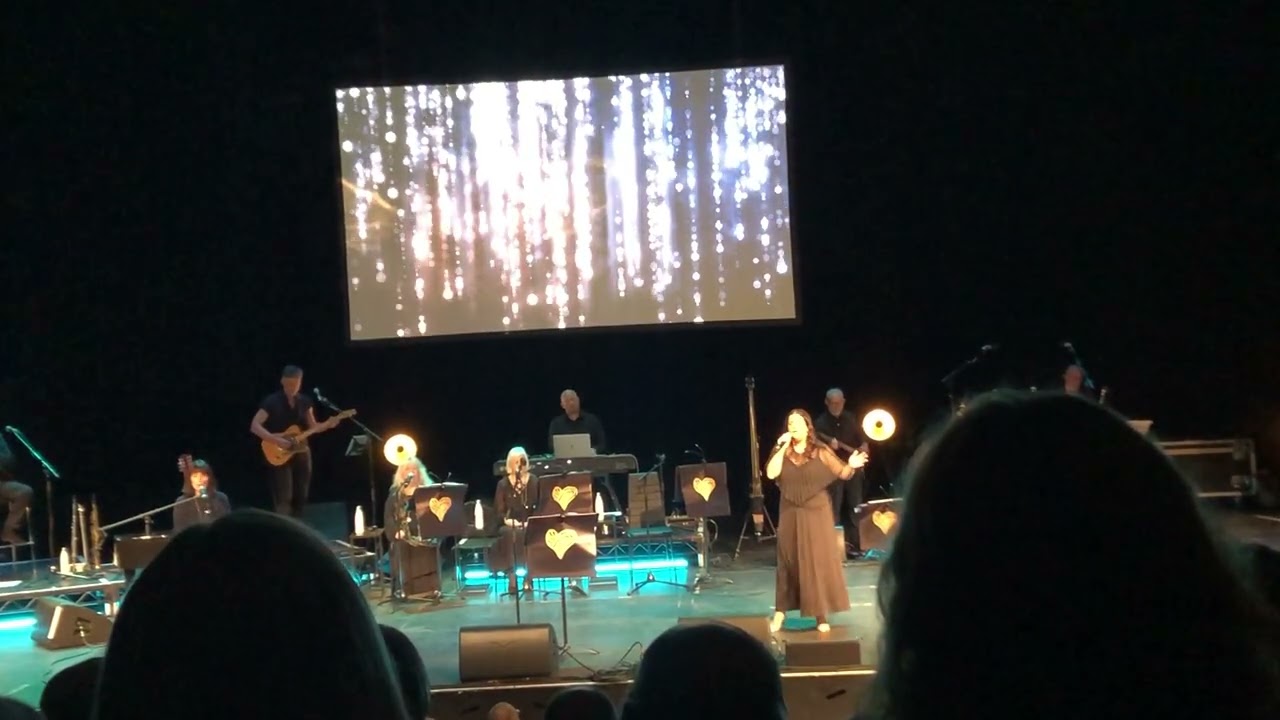 Woman to woman ft Rumer York Barbican live