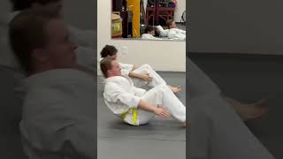 Soft core gets you knocked out. Stay strong. #bodyconditioning #karate #kickboxing #kyokushin screenshot 4