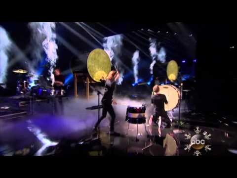 american-music-awards-2013---imagine-dragons---demons-&-radioactive