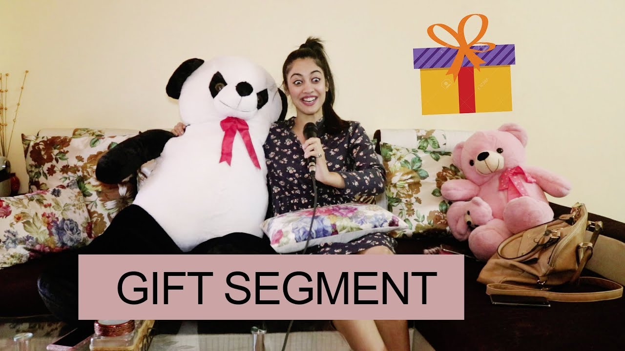 Aditi Sharma receive gifts from her Fans | Exclusive