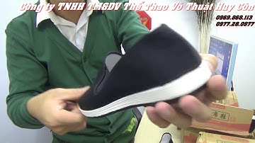 Mr. Huy Côn kiểm hàng côn nhị khúc và giày võ thuật mới về