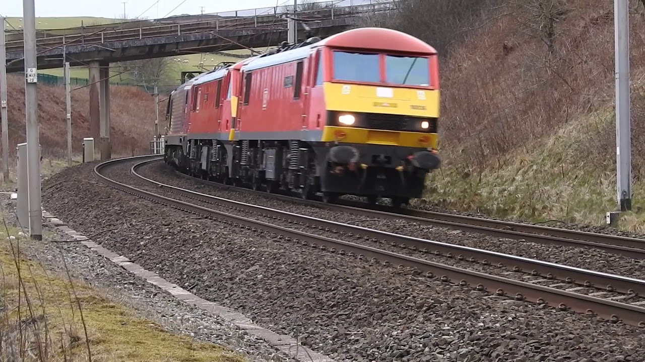 0Z07 - DB90s - 4 DB90s & 1 DB67 - thank you Scoobynige - on Crewe IEMD to Mossend Down Yard