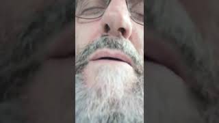 Du vojoj por parolado: nesukcesiga kaj sukcesiga