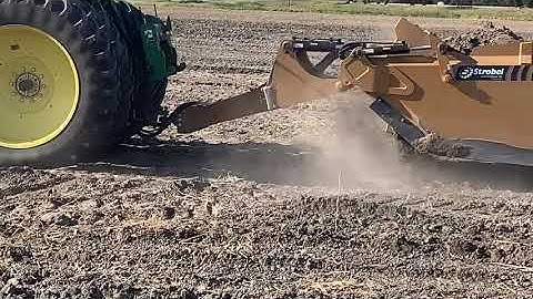 Strobel FE 8.5 Scraper Working Flood Damaged Fields