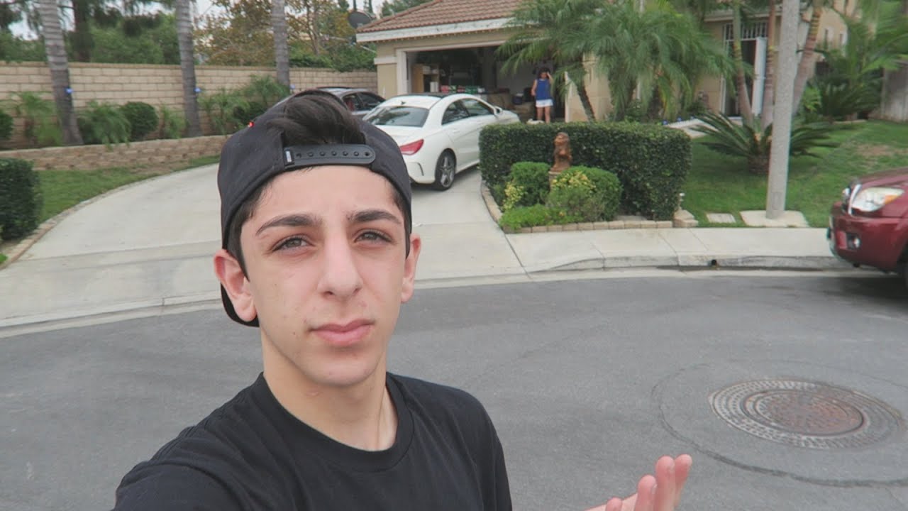 KICKED OUT OF MY HOUSE FaZe Rug - YouTube.