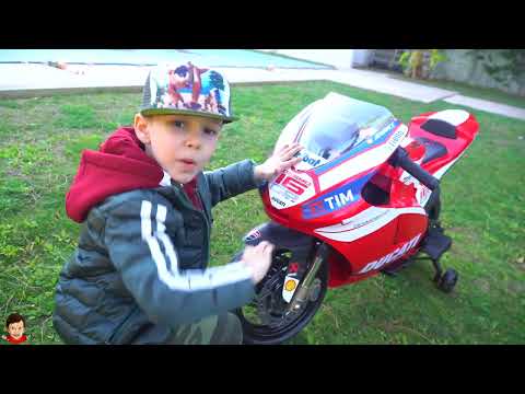 Tema Ride on Sportbike | Bike Stuck in the Sand Compilation kids Videos