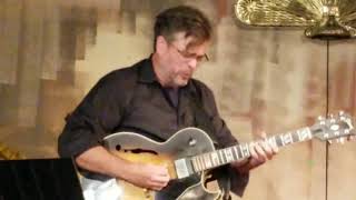 Tim Fitzgerald soloing on Momo's Groove