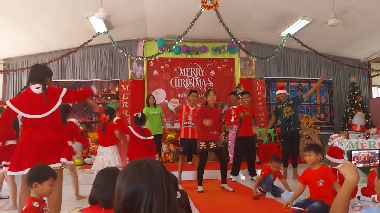 การแสดงงานวันคริสต์มาสและวันปีใหม่ 26 ธ.ค. 2568 ระดับชั้น ม.1-3 โรงเรียนบ้านดอนช้าง(ศรีสุขวิทยาคาร)