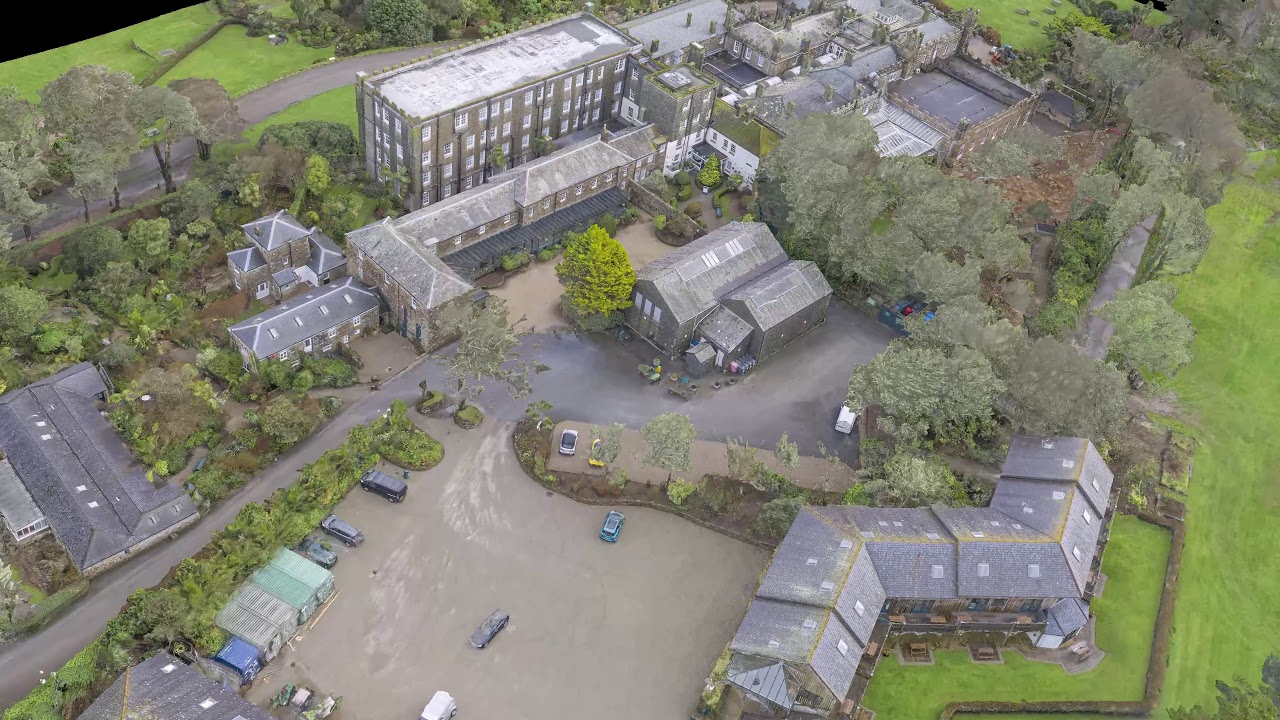 Fly around TREGENNA CASTLE - 3D Model photogrammetry