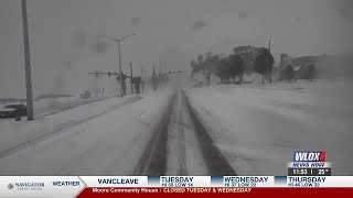 LIVE: Snow on Highway 90 in Biloxi