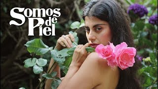 Video thumbnail of "Mariel Mariel - Somos De Piel (Video Oficial)"
