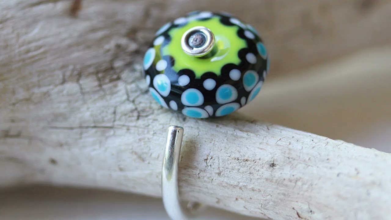 L'indécise : une bague personnalisable en argent et perles en Verre de Murano - Artisanat d'Art