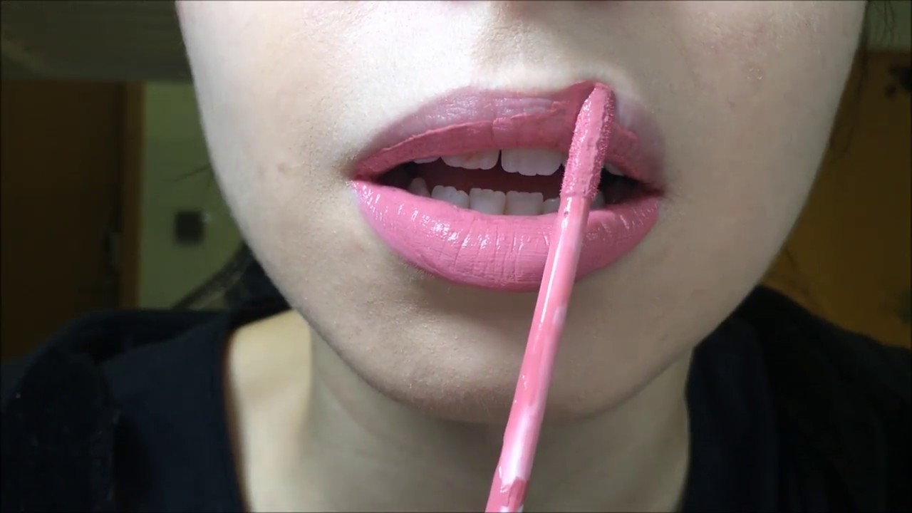 Matte Me Ultra smooth lip cream from sleek "applying"