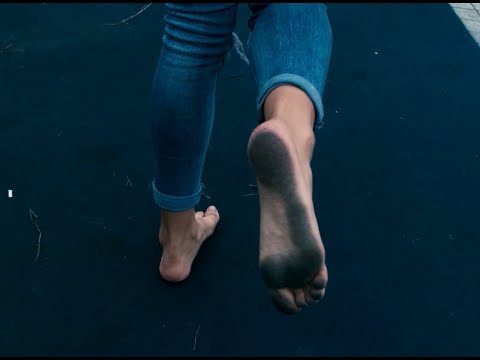 Lele barefoot in the park