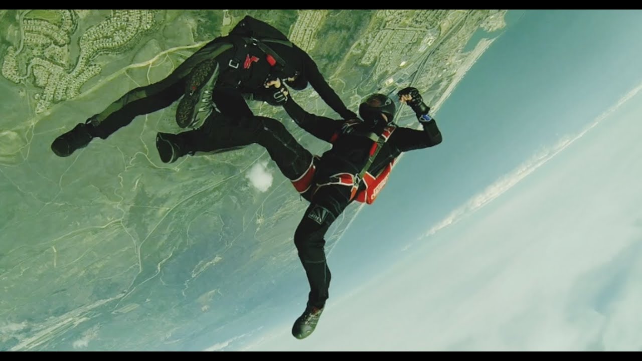 Full Contact Skydiving Knockout - YouTube