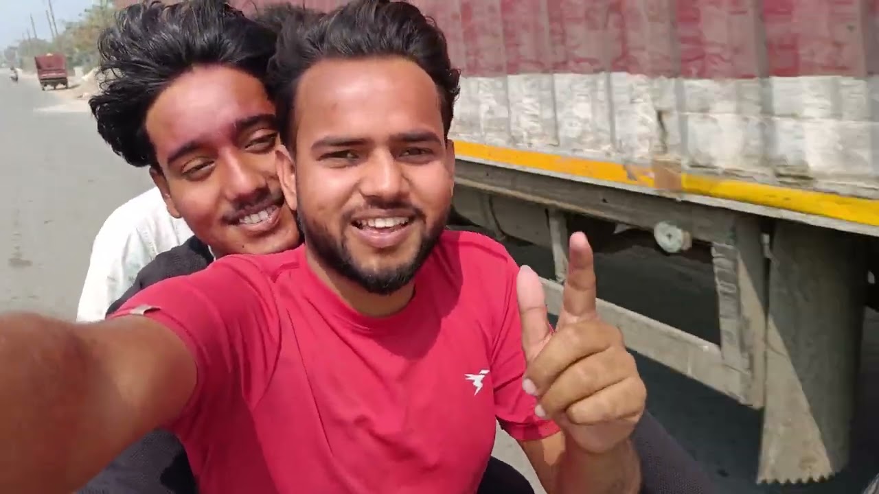 Gaon Se Nikle Ghumne 🚶‍♂️ | Full Masti Vlog | Part 1Aaj Humlog Gaye Ghumne 🫂😅🛤️