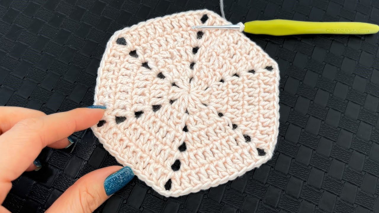 КАК СДЕЛАТЬ ОЧЕНЬ ПРОСТОЙ ШЕСТИУГОЛЬНИК КРЮЧКОМ