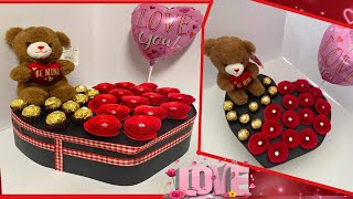 CAJA DE CORAZON CON ROSAS Y CHOCOLATES 💝