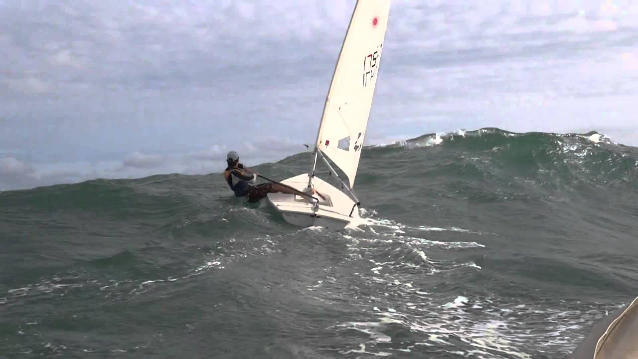 Laser sailing Big waves heavy wind (18knots) - YouTube