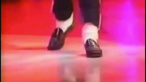 Michael Jackson LIVE In Copenhagen 1992 Billie Jean (Rare VHS Snippets)