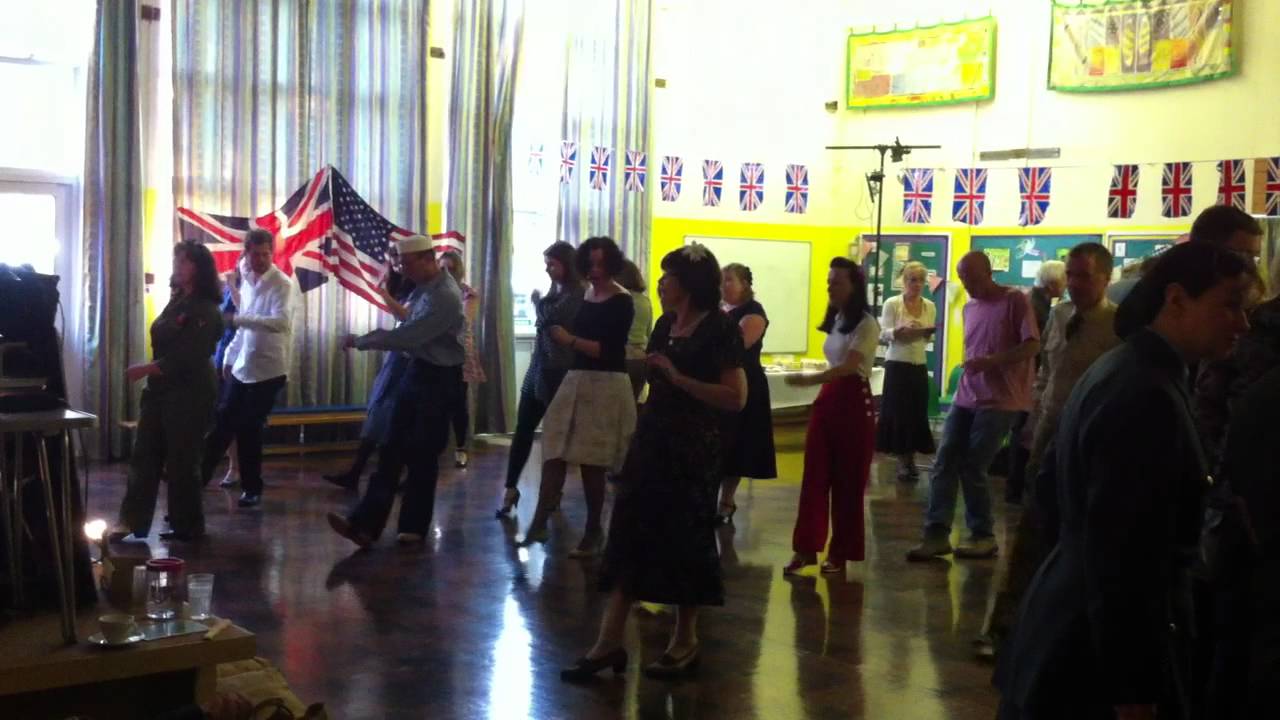 Getting in the mood at an incredible 1940s/1950s tea dance.