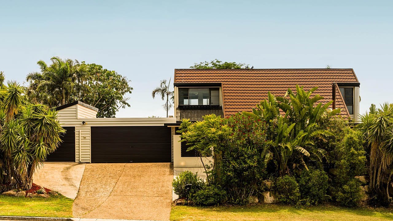 1 Ли Корт, Александра Хиллз