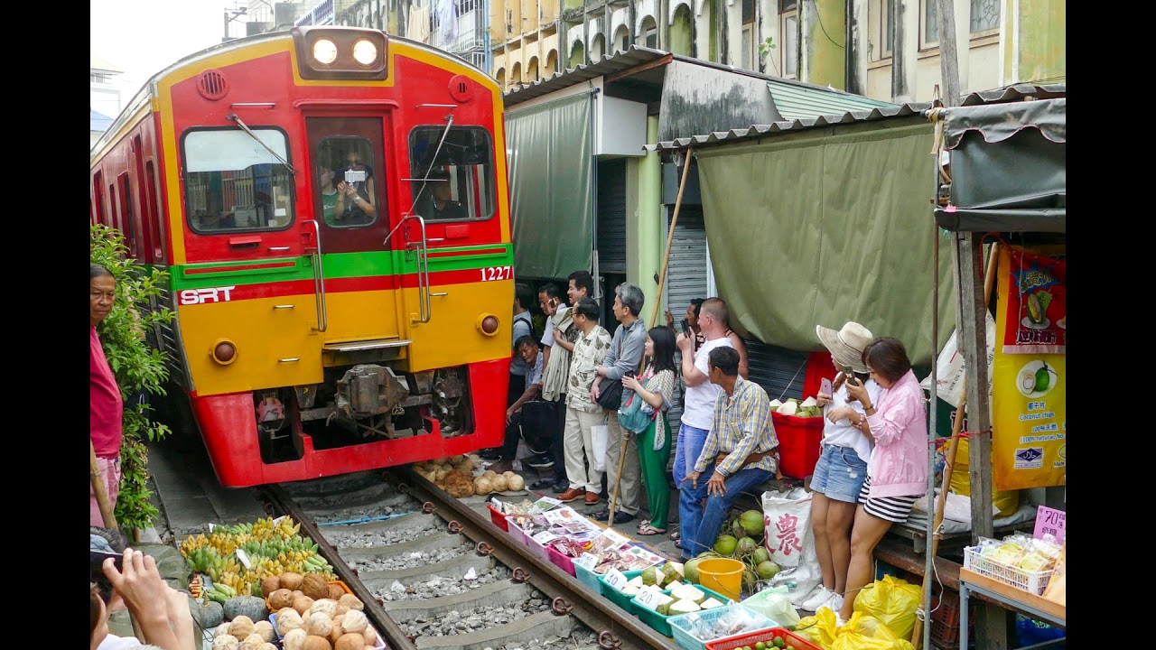 Maeklong Railway Market, Thailand 2018