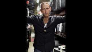 Richard brings in a BMW steering wheel - Cajun Pawn Stars