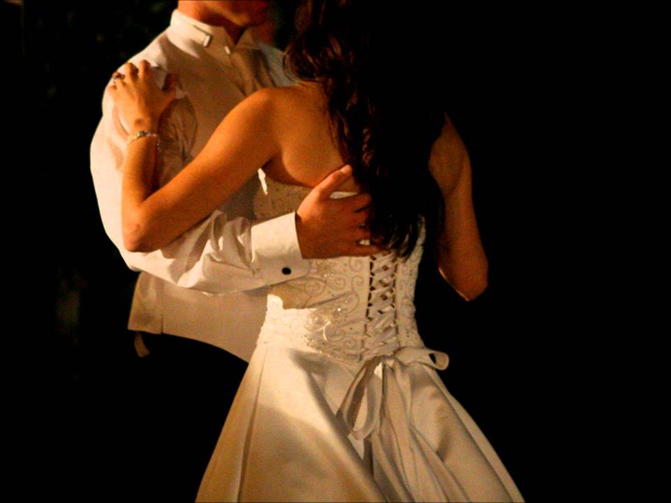 Медленный танец. Медленный вальс металика. Свадебный танец молодоженов. Парные танцы. Свадебный танец медленный песня.