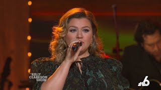 Kelly Clarkson - I&#39;ll Be Home for Christmas - Best Audio - The Kelly Clarkson Show - Dec 16, 2022