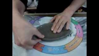 小さなお子様でもできるお皿の作り方（たたらづくり）陶芸　滋賀県長浜市の陶芸教室　陶芸工房　ほっこくがま