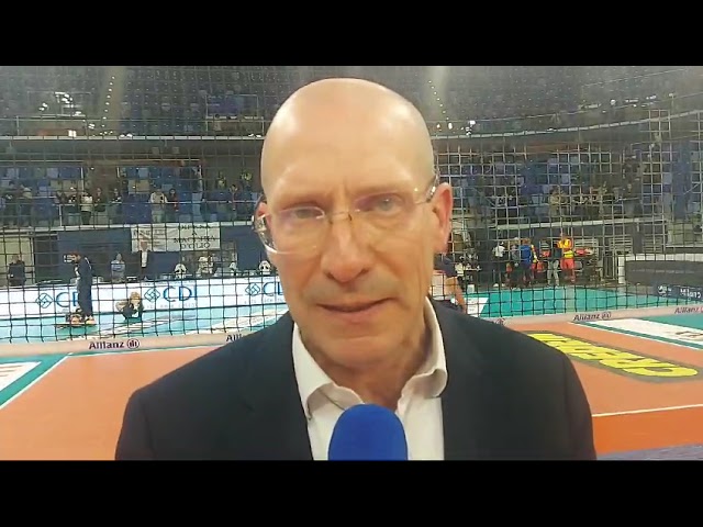 Coach Roberto al termine della vittoria contro Trento in gara 2 della finale per il terzo posto