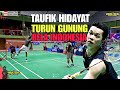 TAUFIK HIDAYAT Akhirnya Turun Gunung Main Lawan SINGAPORE. Seperti Ada pegas di pergelangan tangan