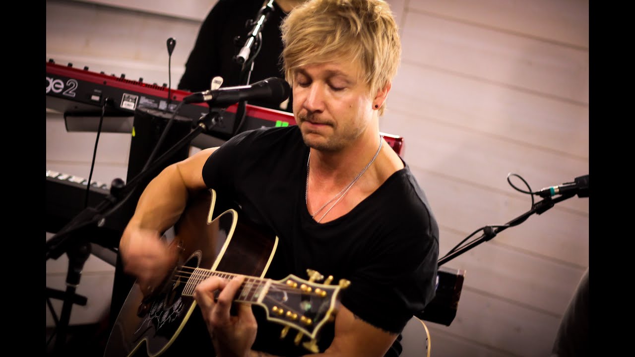 Sunrise Avenue: You Can Never Be Ready (akustisesti Nova Stagella)