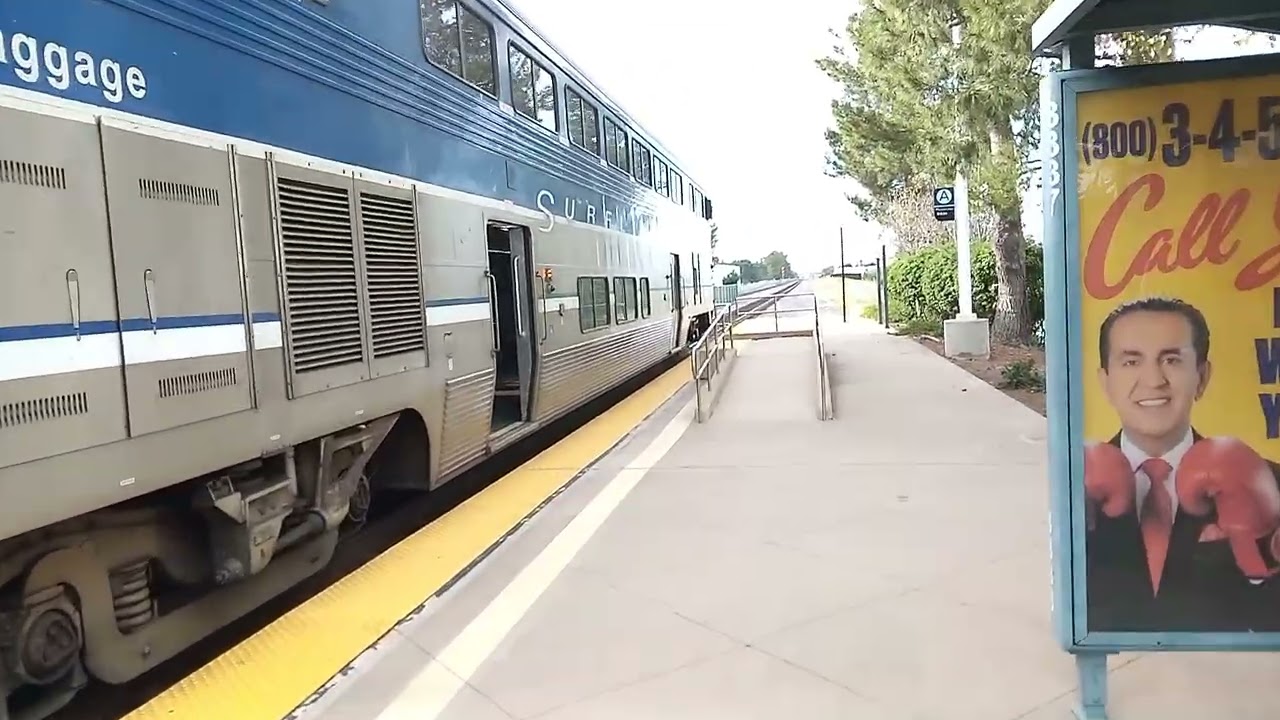 Amtrak 579 departs Irvine